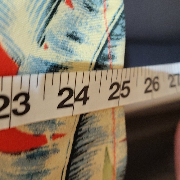 Forever 21 Floral Print Wrap Top w/tie - Picture 5 of 8